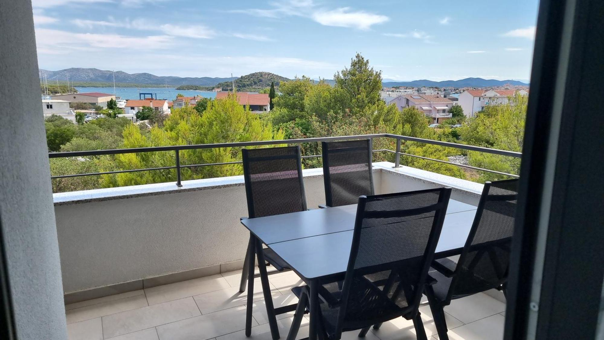 Apartment Bella Vista Murter